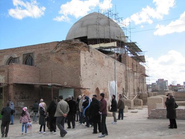 طرح سامان دهی آدینه مسجد در اردبیل شروع شد