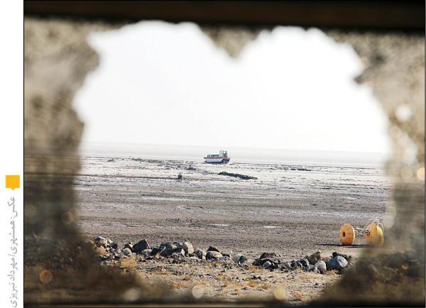 خطرهایی که از بسترخشک دریاچه ارومیه برمی خیزد ، طوفان نمک در کمین پنج استان