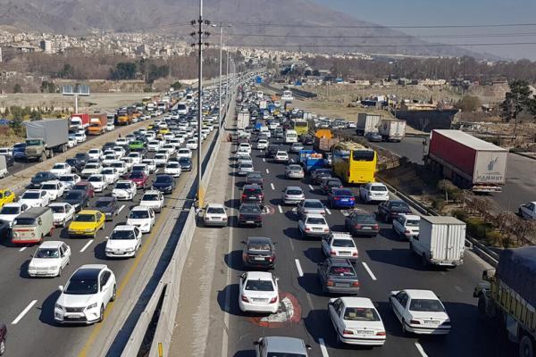 آخرین شرایط ترافیکی جاده های کشور ، ترافیک سنگین در آزادراه کرج ، قزوین