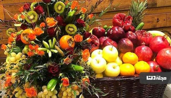 برای شب یلدا میزتان را گل آرایی کنید